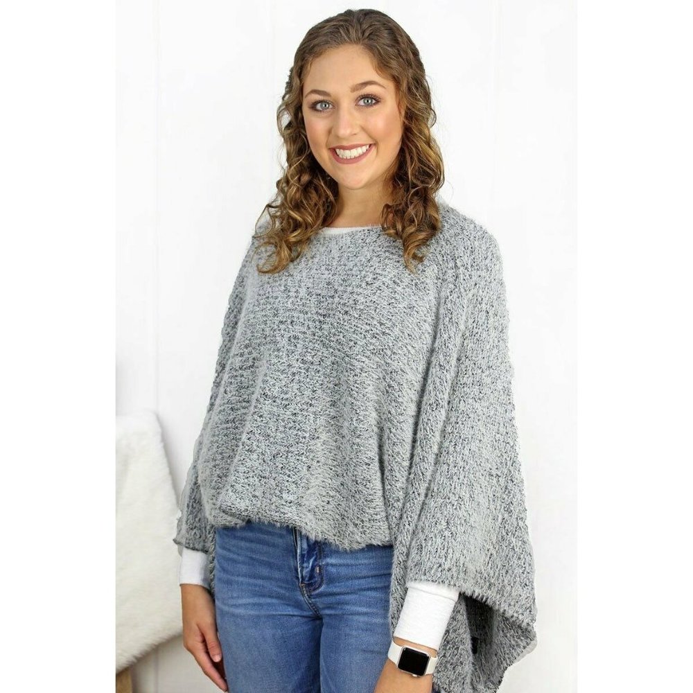 Woman's Poncho  LIB New York Short Canadian Chill